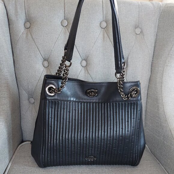 Coach Edie Turnlock Quilted Shoulder Bag - Picture 1 of 12